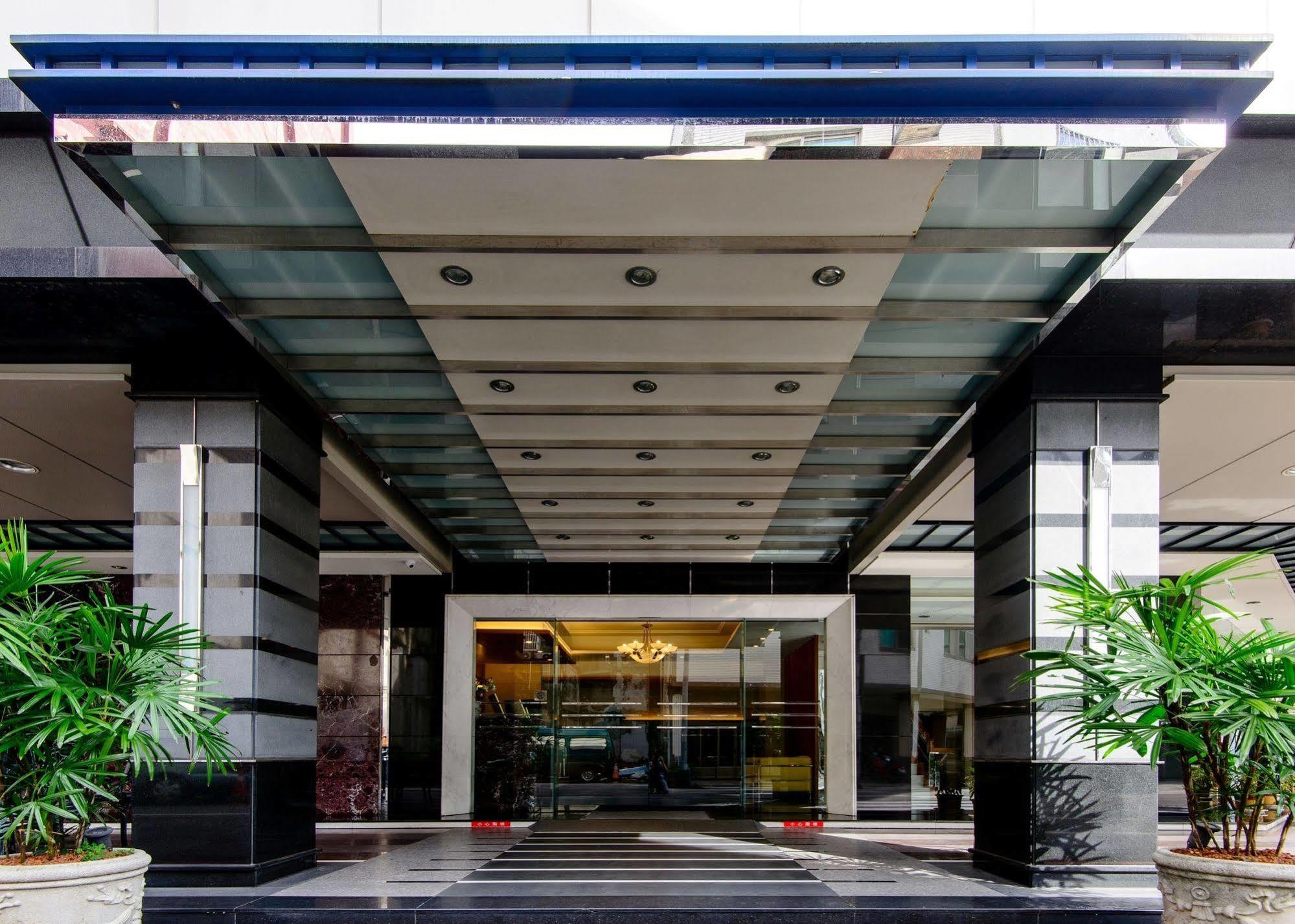 Kao Yuan Hotel - Zhong Shan Тайчжун Экстерьер фото