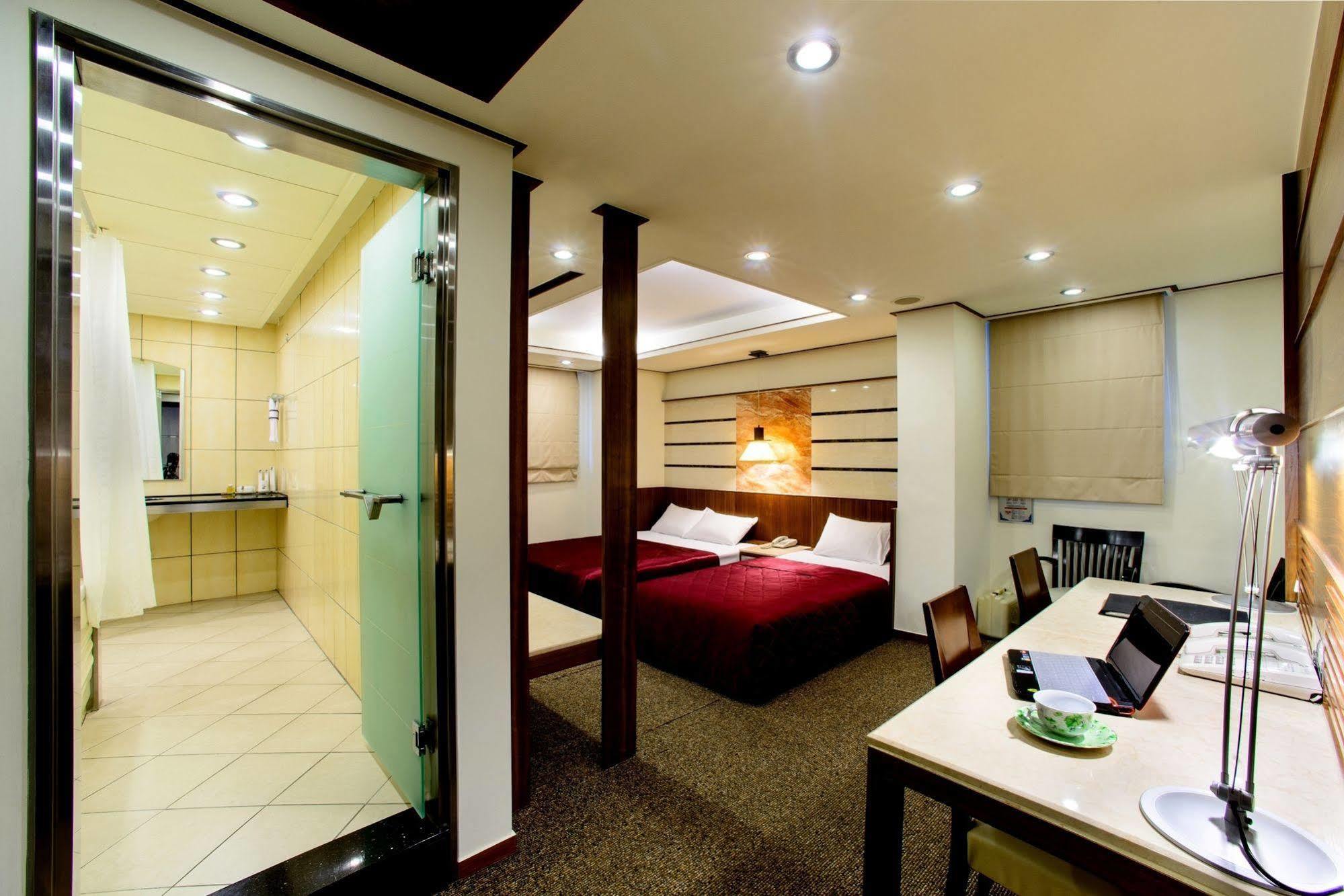 Kao Yuan Hotel - Zhong Shan Тайчжун Экстерьер фото