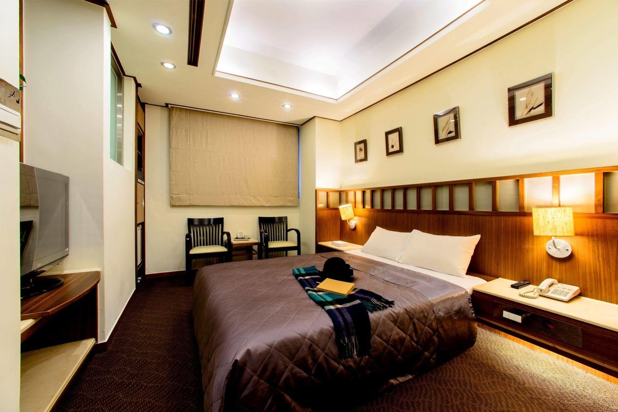 Kao Yuan Hotel - Zhong Shan Тайчжун Экстерьер фото